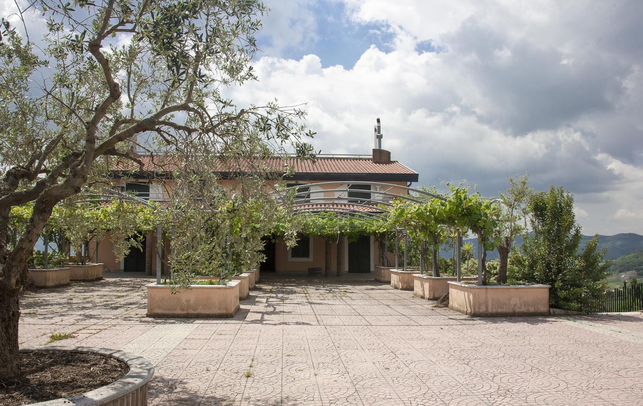 Lisandro Wine Resort Apartments Caserta Castel Campagnano 外观 照片